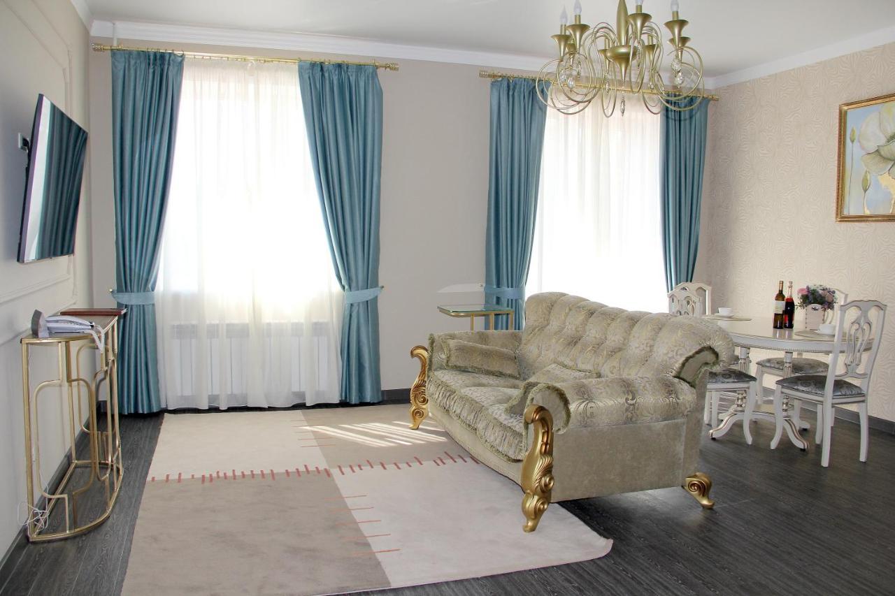 Golden Park Hotel Pavlodar Kültér fotó