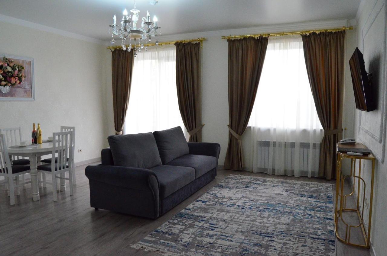 Golden Park Hotel Pavlodar Kültér fotó