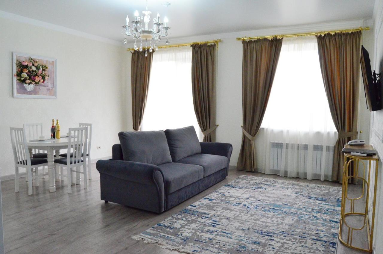 Golden Park Hotel Pavlodar Kültér fotó