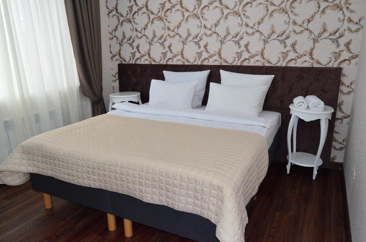 Golden Park Hotel Pavlodar Kültér fotó