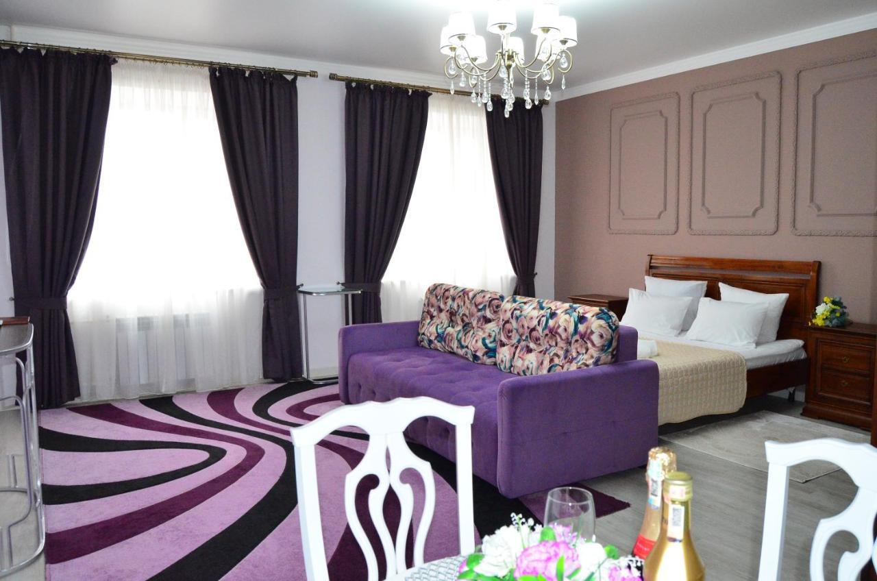 Golden Park Hotel Pavlodar Kültér fotó