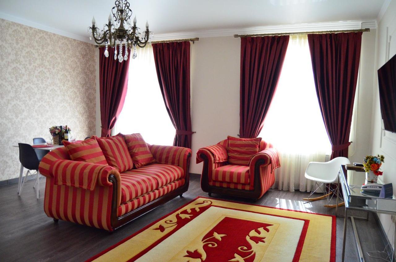 Golden Park Hotel Pavlodar Kültér fotó