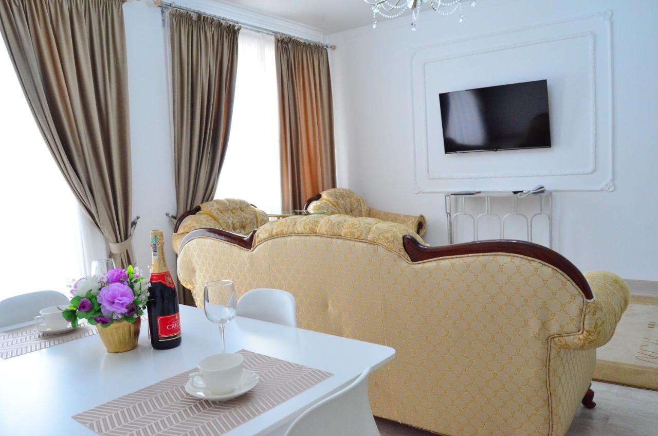 Golden Park Hotel Pavlodar Kültér fotó