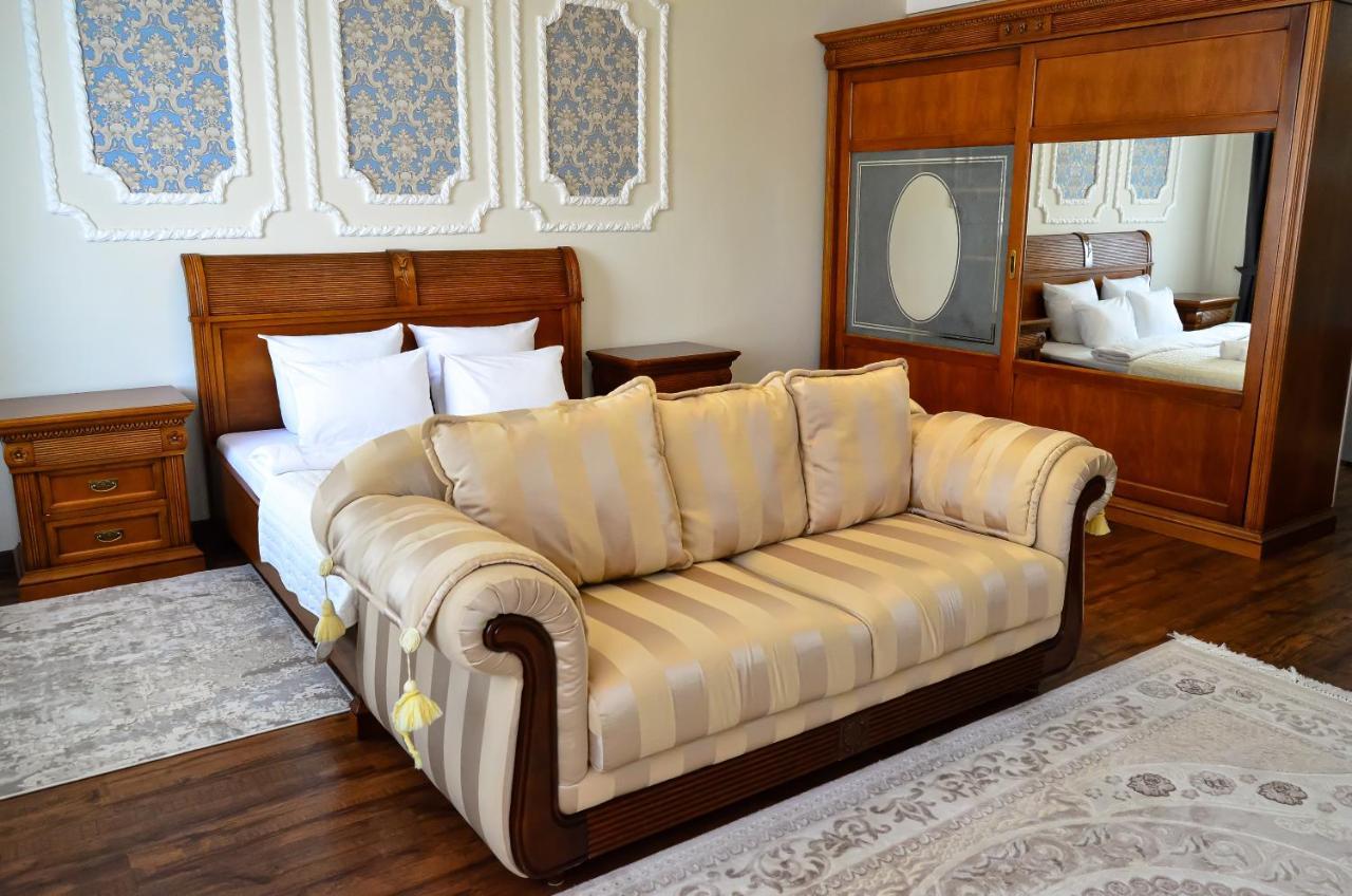 Golden Park Hotel Pavlodar Kültér fotó