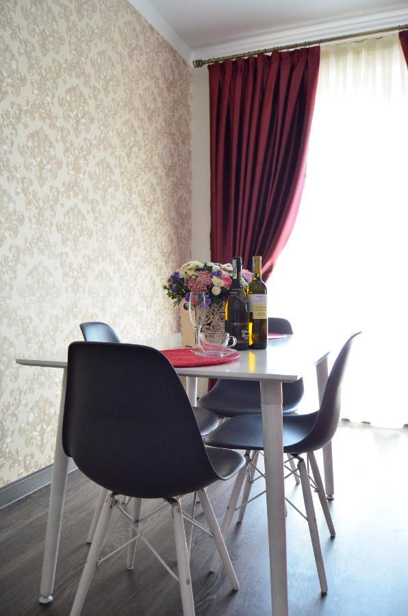 Golden Park Hotel Pavlodar Kültér fotó