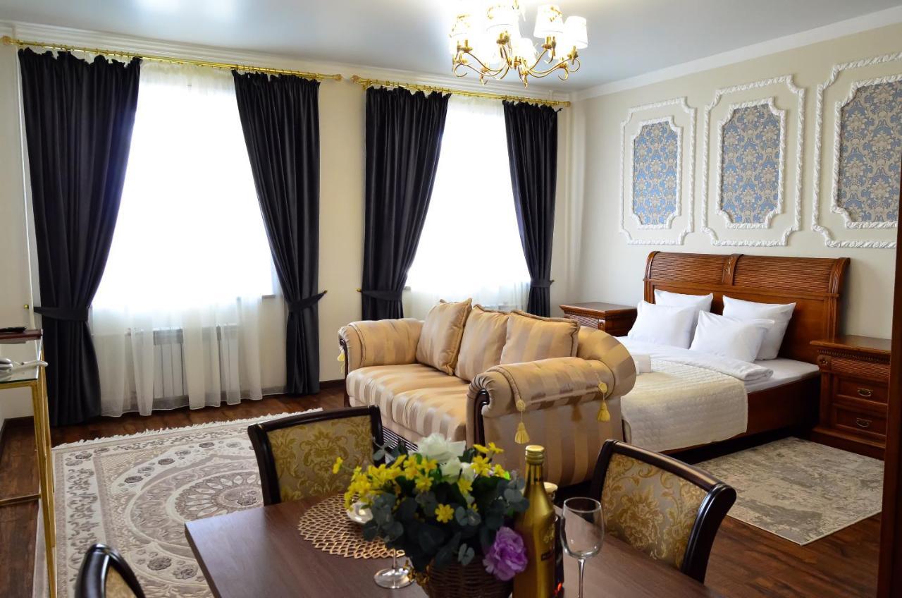 Golden Park Hotel Pavlodar Kültér fotó